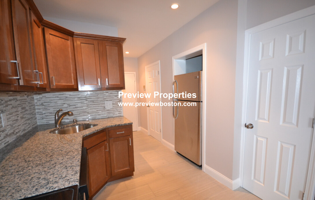 212 Maverick St, East Boston