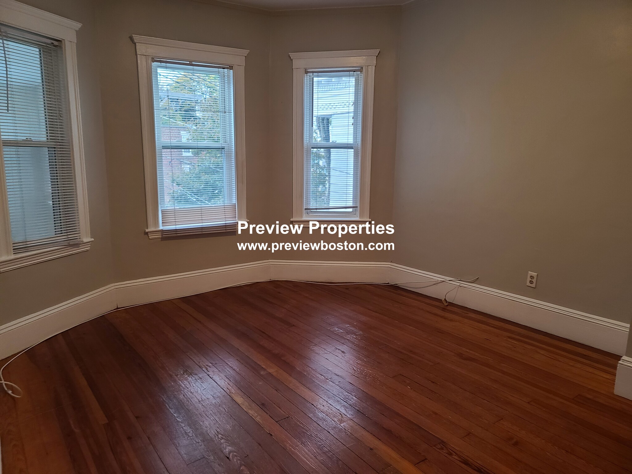 348 Faneuil St, Brighton