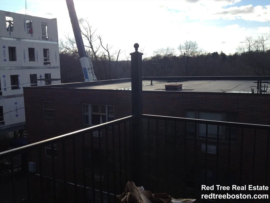 71 South Huntington Ave, Jamaica Plain