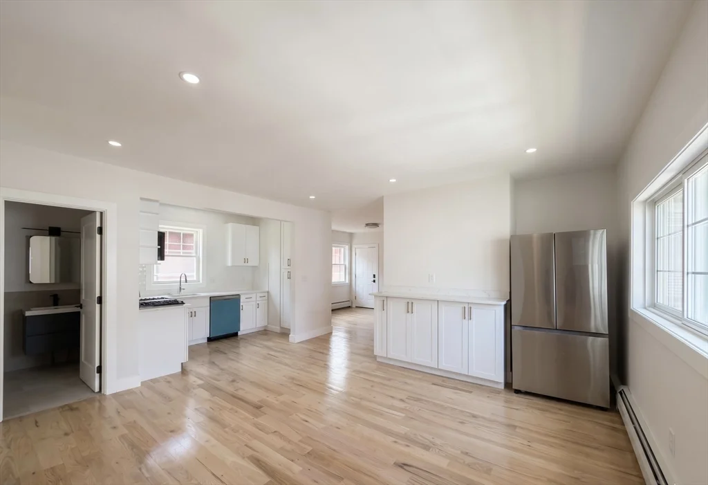 10 Pearl, West Everett