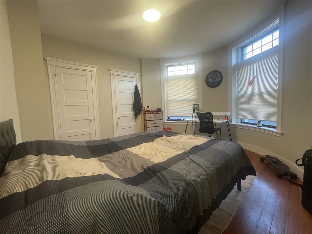 1914 Beacon St, Brighton