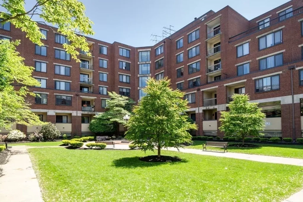 85 Brainerd Rd, Allston