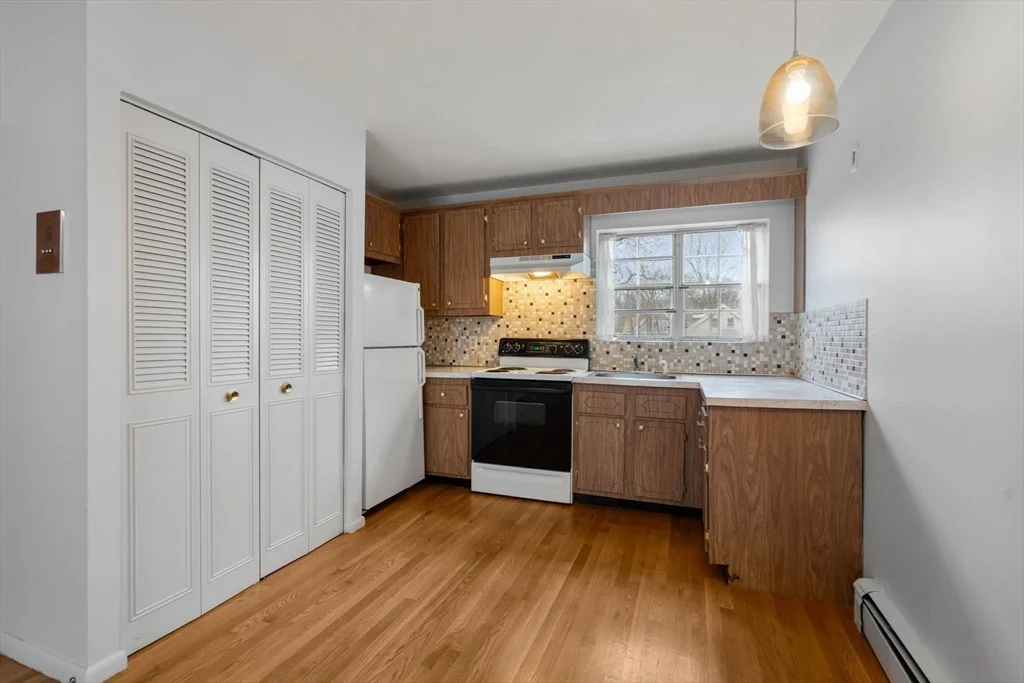 8 Robinwood Ave, Jamaica Plain