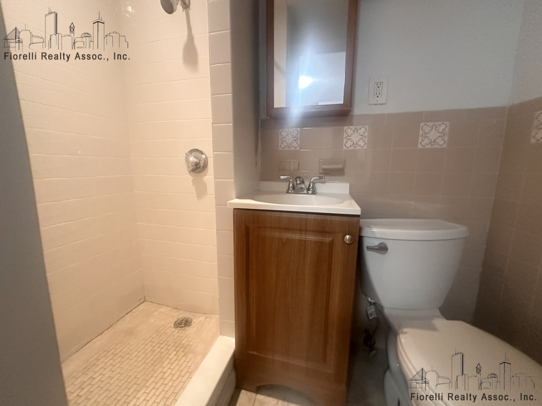 39 Charter St, North End