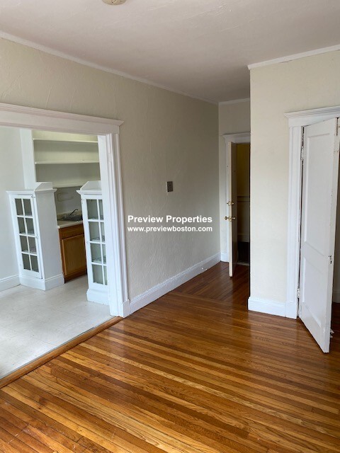 1163 Boylston St, Fenway