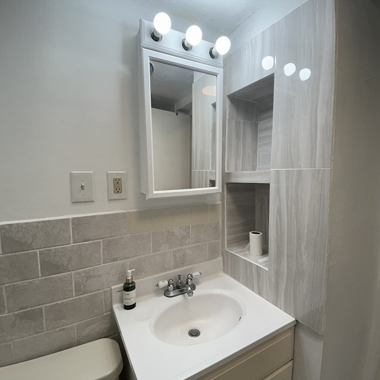 195 Independence Ave, Quincy