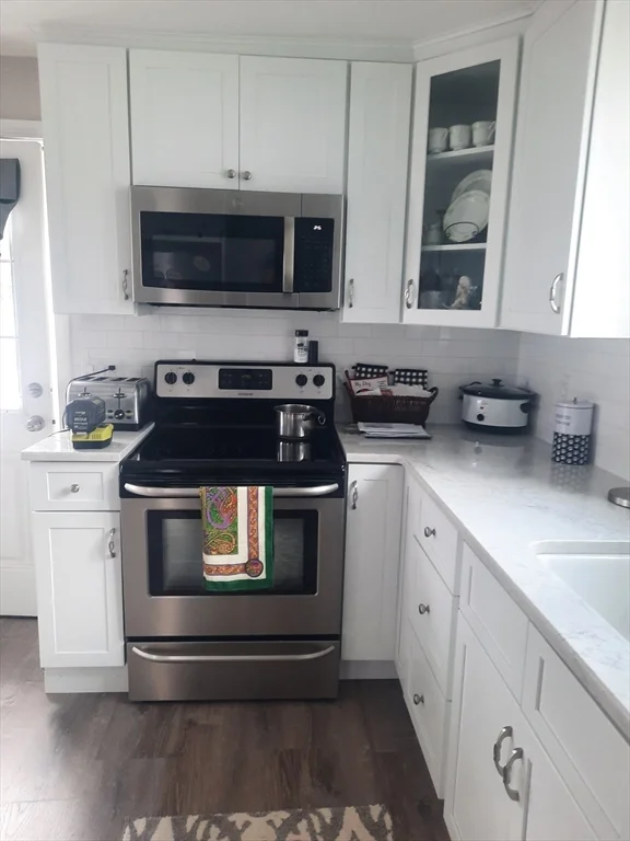 26 Columbus Rd, Marshfield