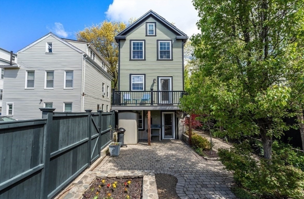 66 Thorndike, East Cambridge