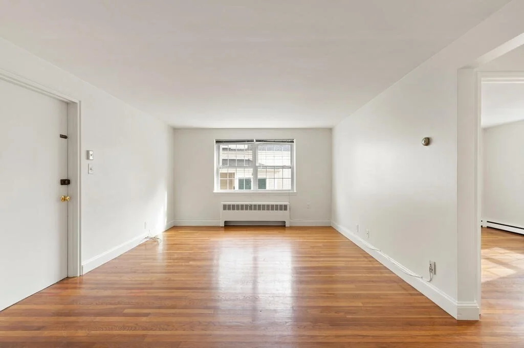 4 Menotomy Rd, Arlington