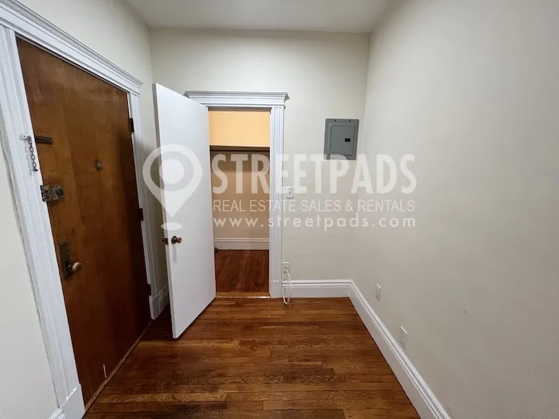 31 Park Dr, Fenway