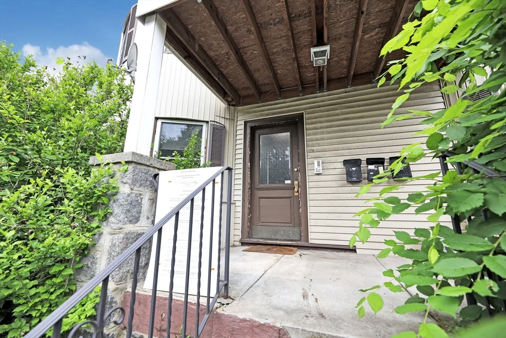 79 Perkins St, Jamaica Plain