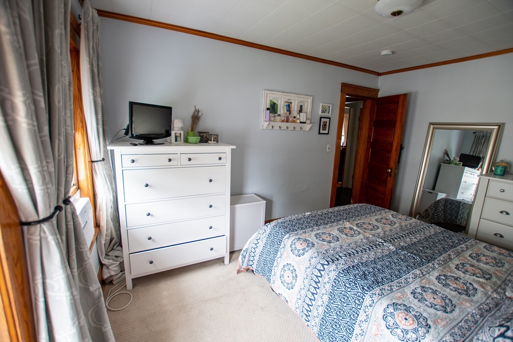 96 Grant Ave, Medford