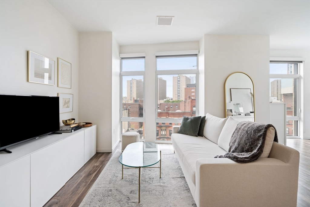 839 Beacon St, Fenway