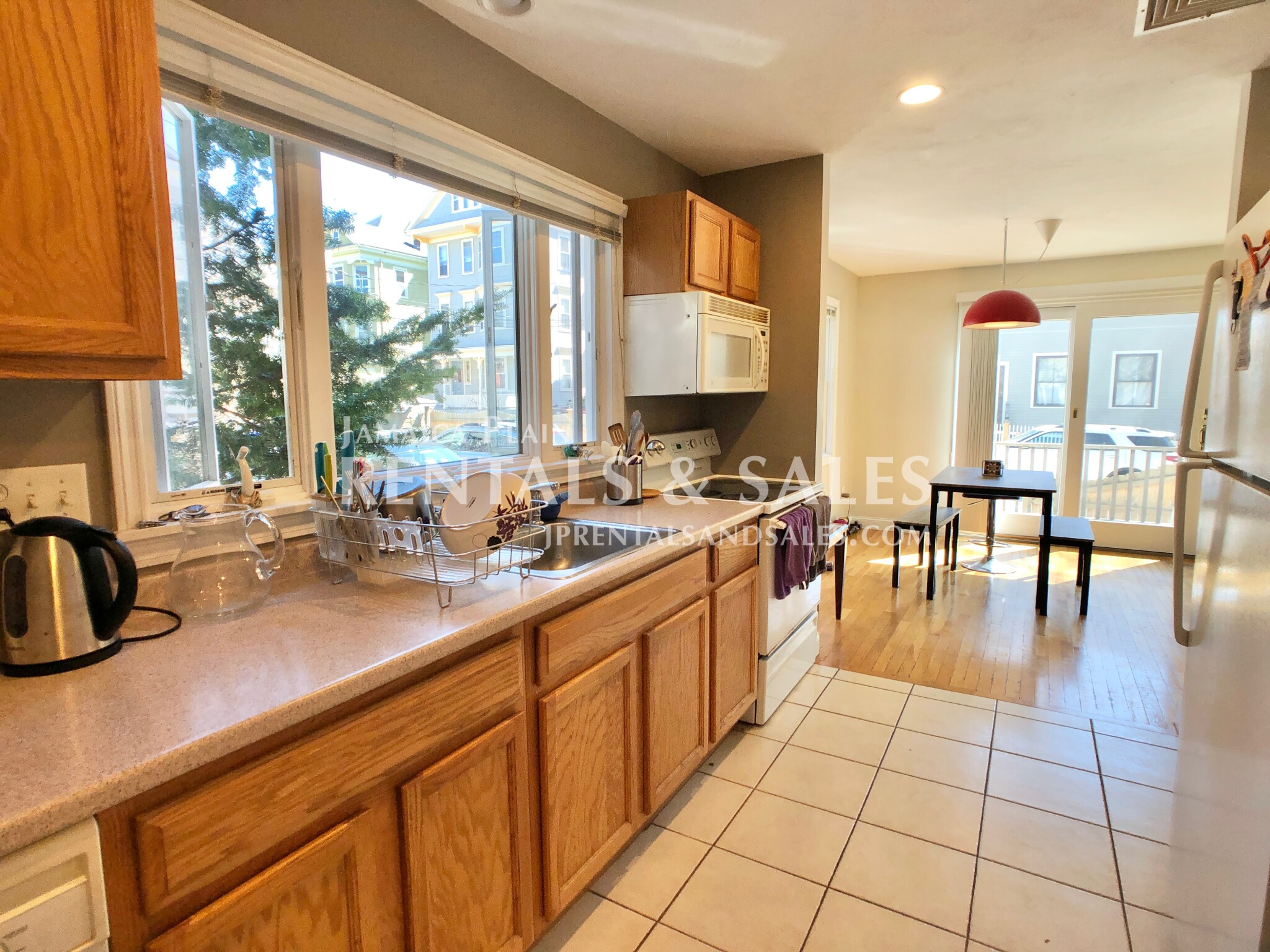 27 Clive St, Jamaica Plain