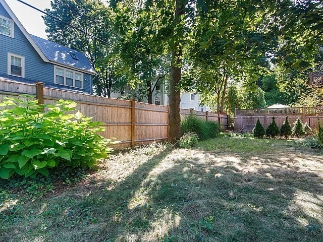 28 Lee St, Mid-Cambridge