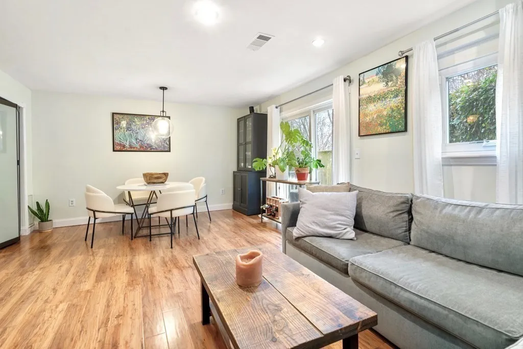 43 N Mead St, Charlestown