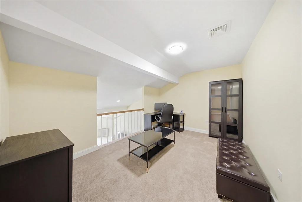 2 Williamsburg Way, Medway