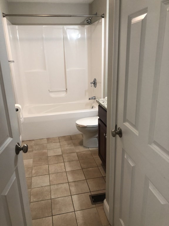 18 Charles St, Weymouth