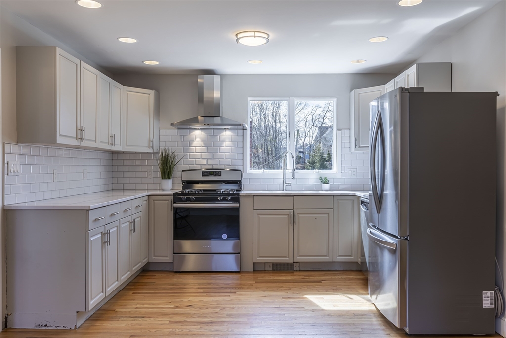 270 Cross St, Winchester