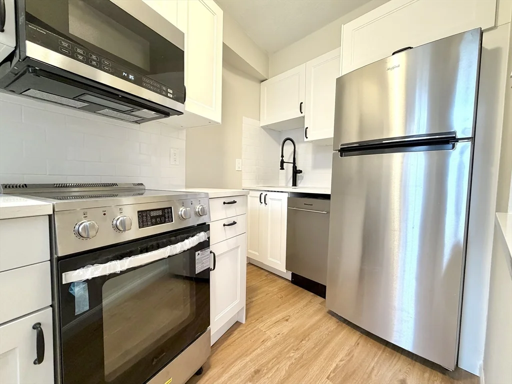 110 Lanark Rd, Brighton