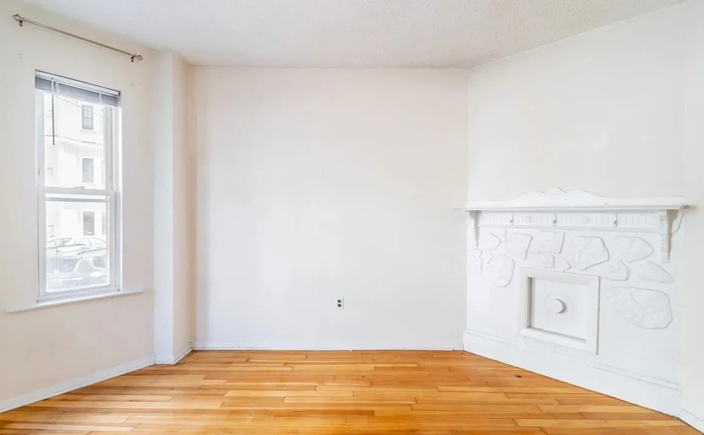 20 Howell St, Dorchester