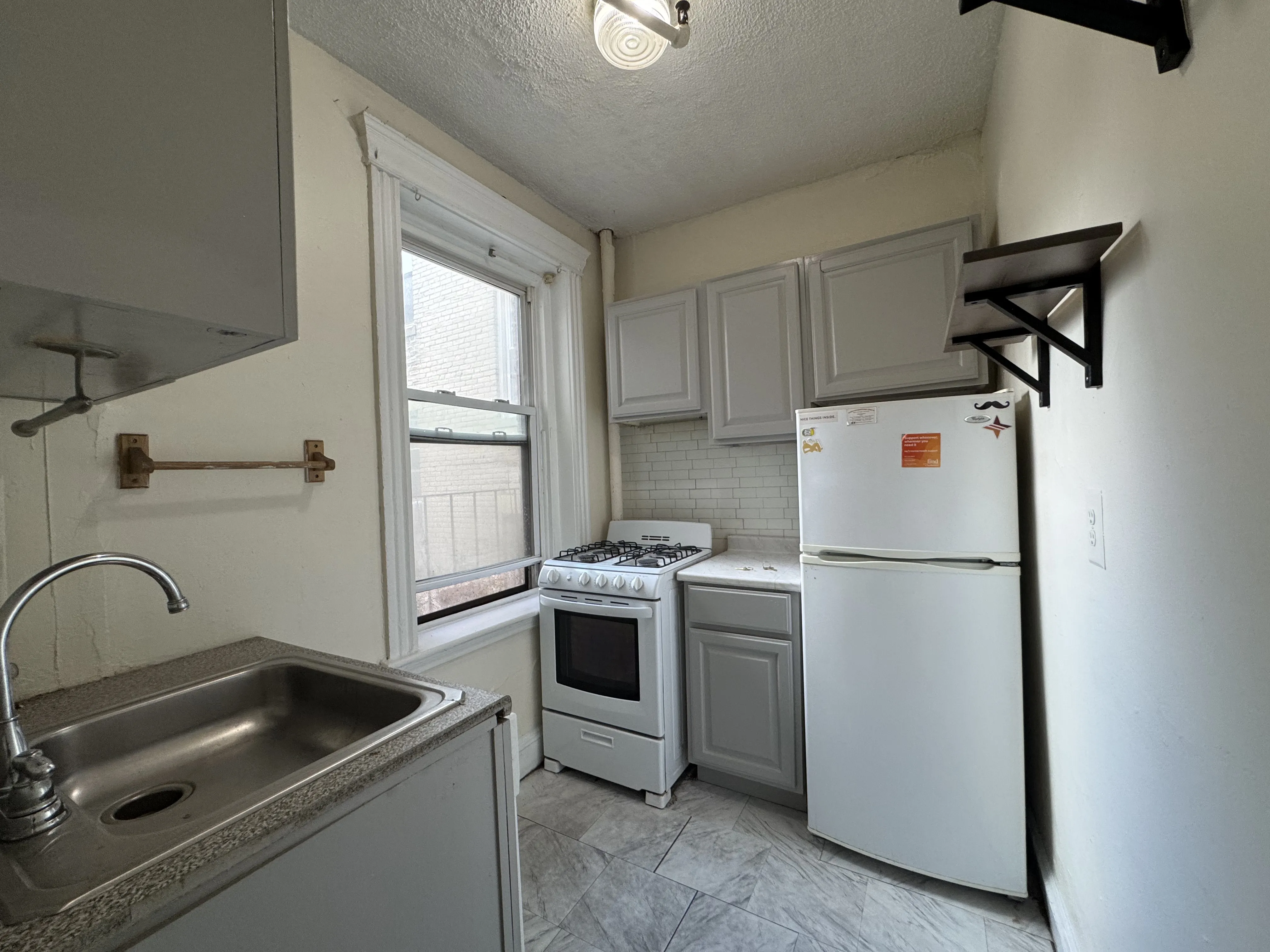 364 Riverway, Mission Hill