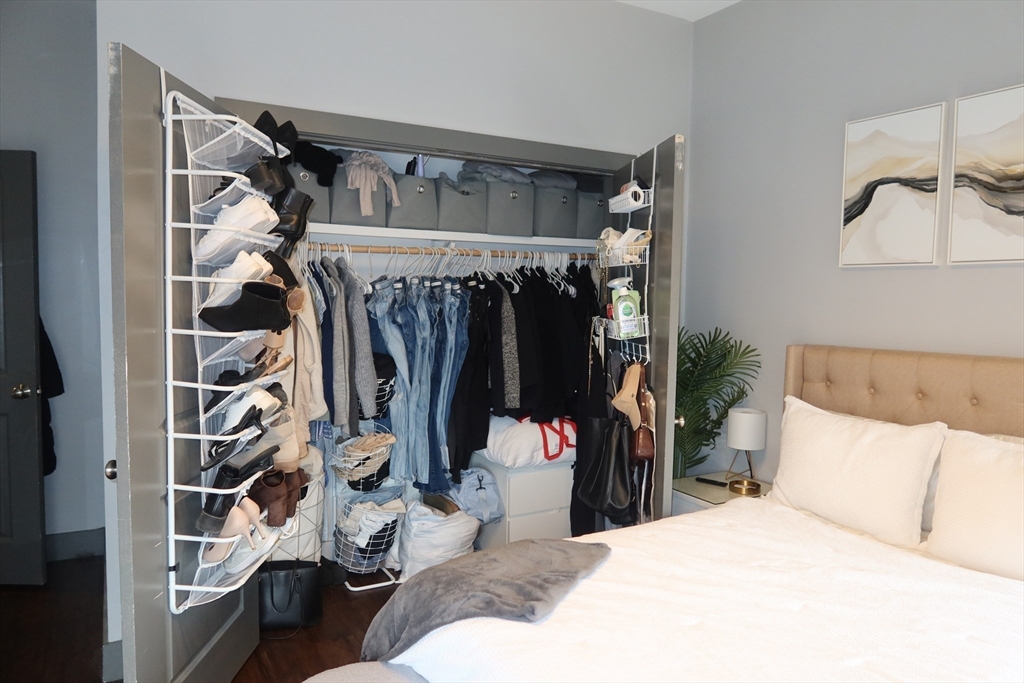 870 E 5th, South Boston