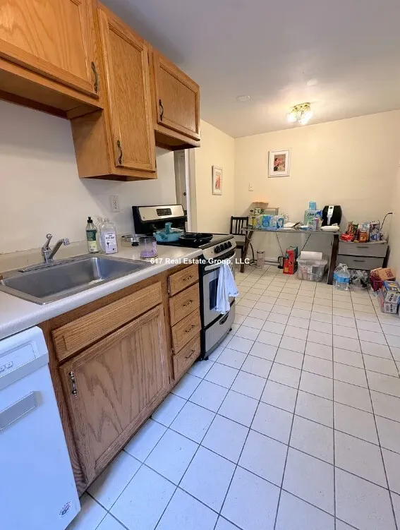 216 Freeman St, North Brookline