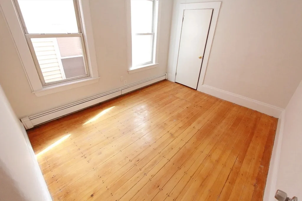 159 Cambridge St, East Cambridge