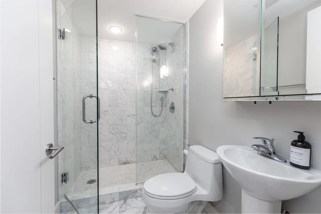 4 Battery Wharf, North End