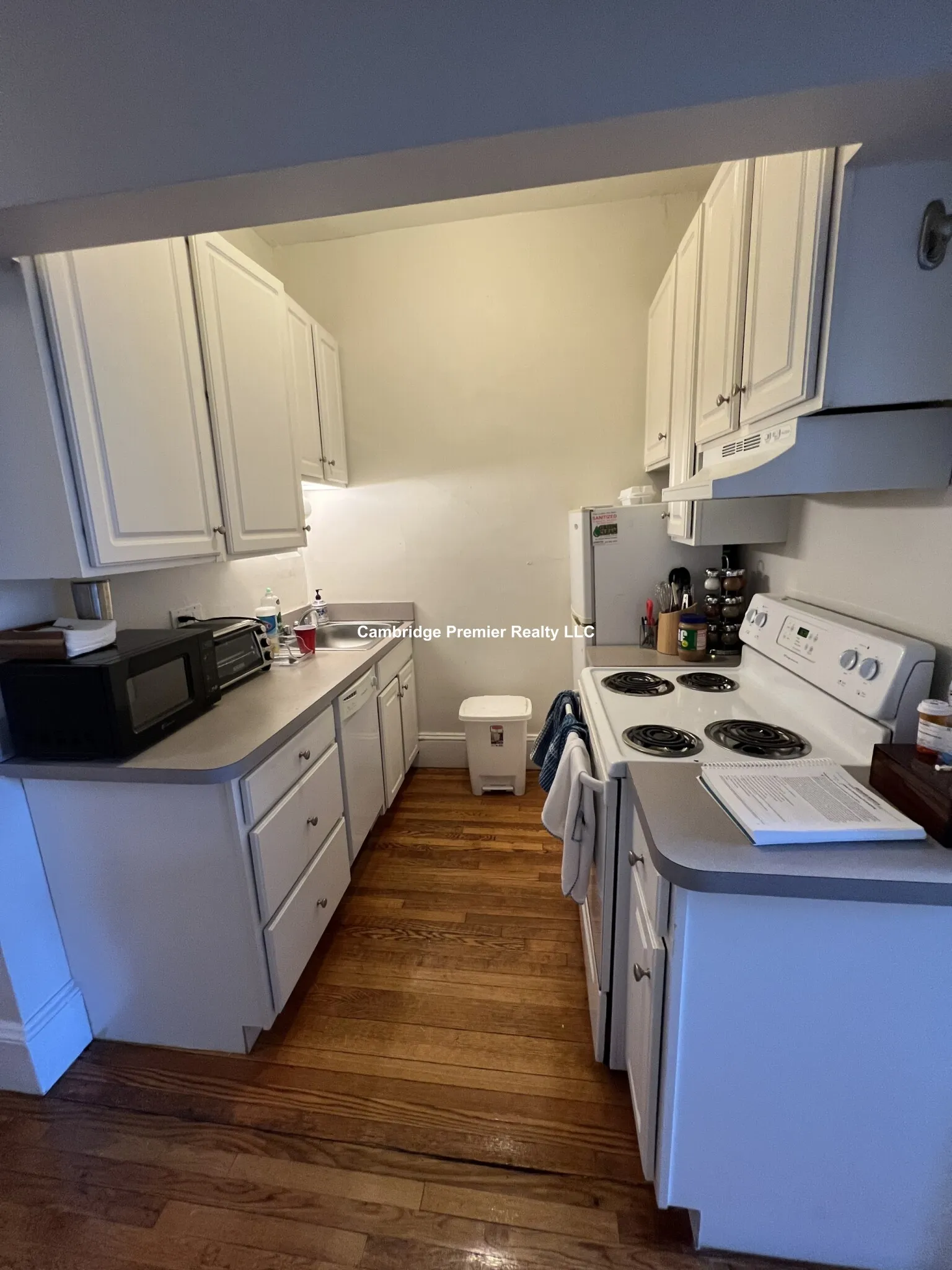 891 Massachusetts Ave, Mid-Cambridge