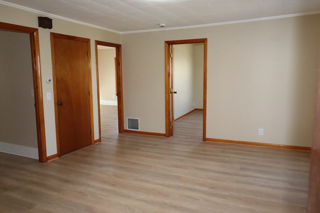 20 Summer St, Hudson