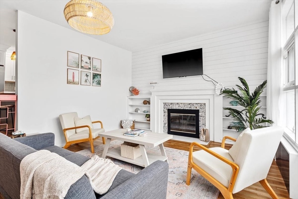 80 Central Ave Summer, Hull