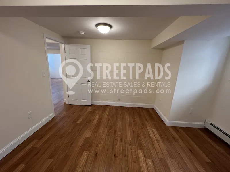 381 Harvard St, Mid-Cambridge