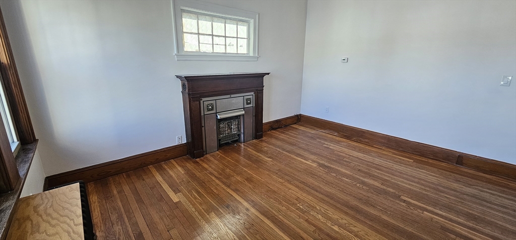 14 Harding Ave, Everett