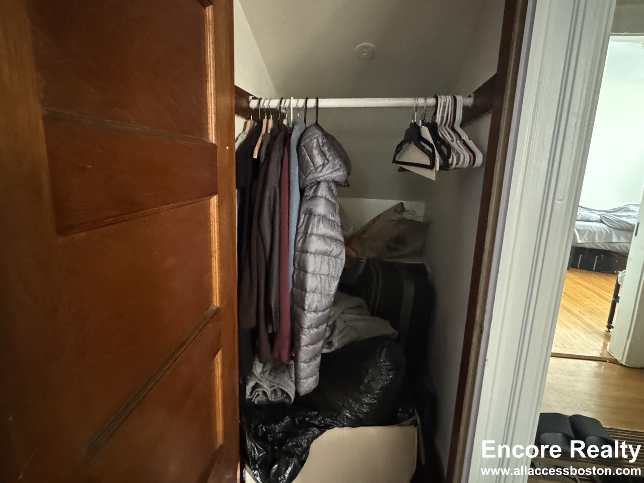 331 Faneuil St, Oak Square