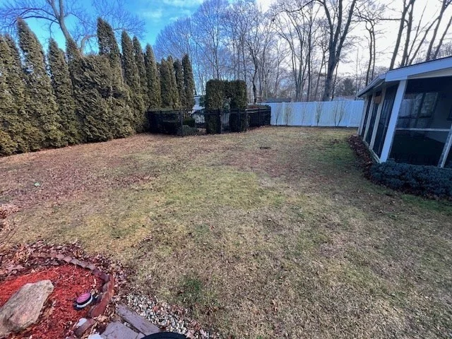 1657 Meridian, Fall River