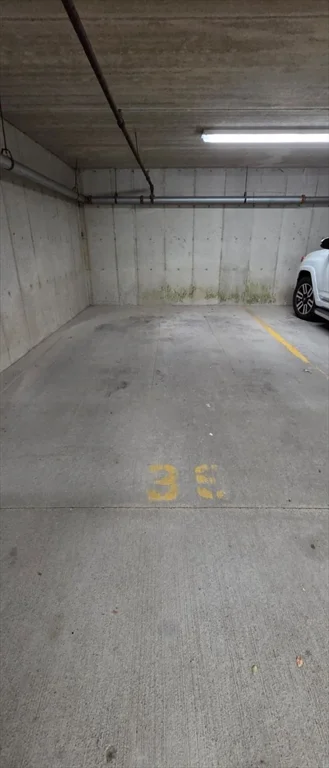 200 Ledgewood Dr, Stoneham