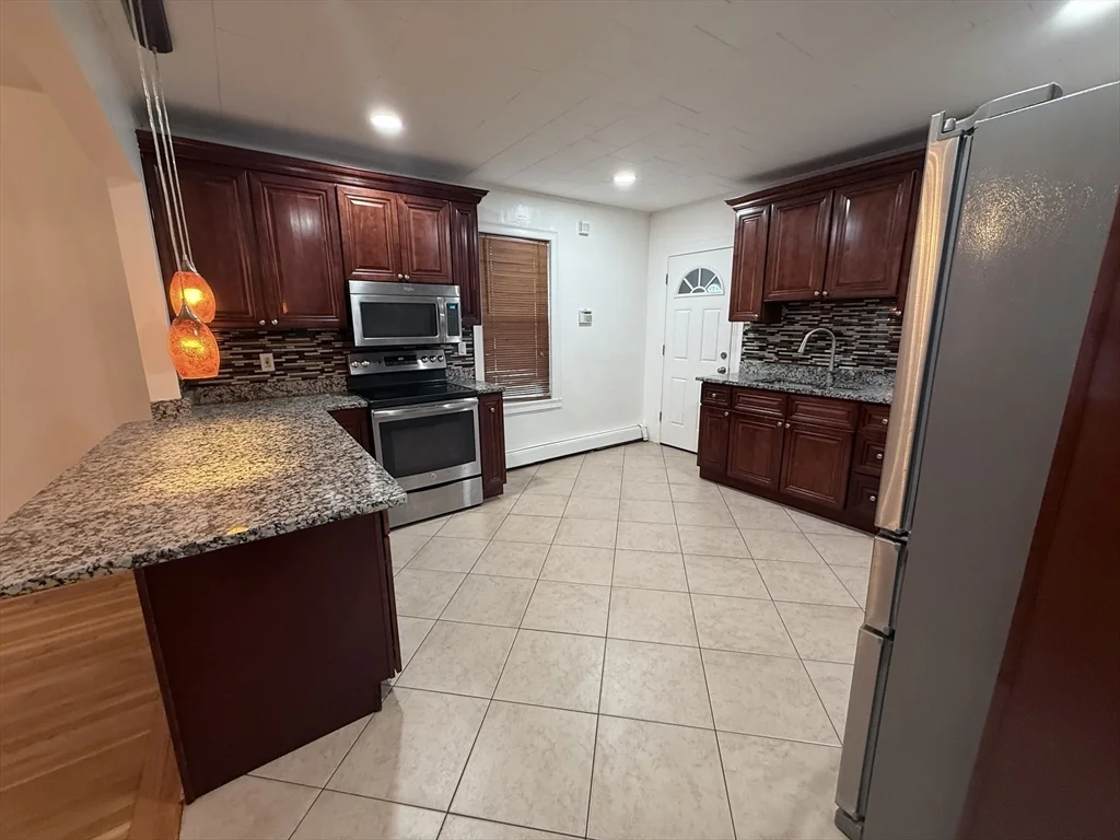 1433 River St, Hyde Park