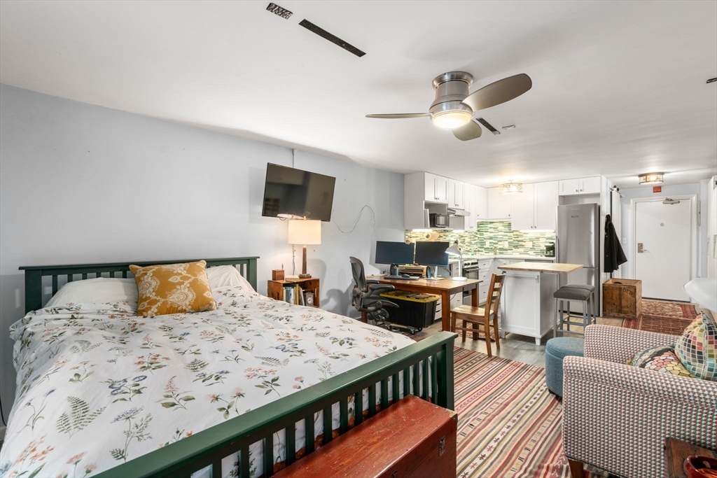 32 Whites Ave, Watertown