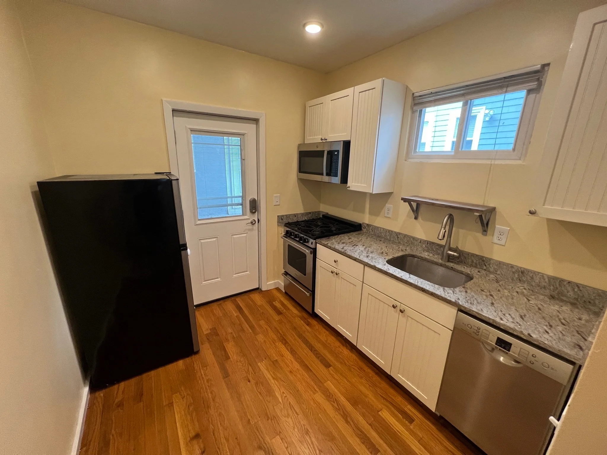 2 Otis St, East Somerville