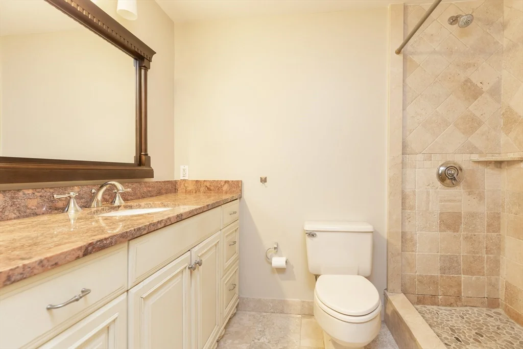 492 Beacon St, Back Bay