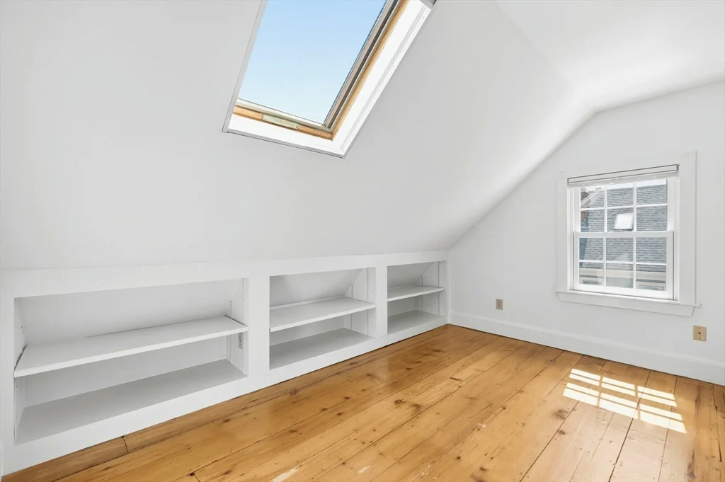 64 Pearl St, Charlestown