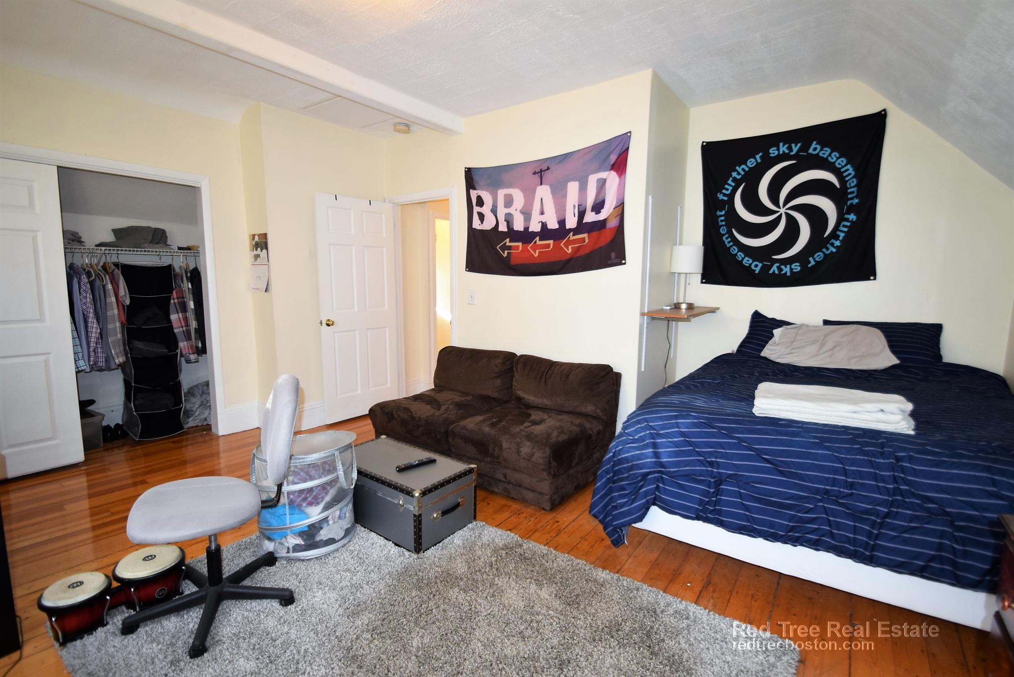 6 bed, 3 bath apartment for rent at 44 Pratt St, Allston — photo 8 of 26
