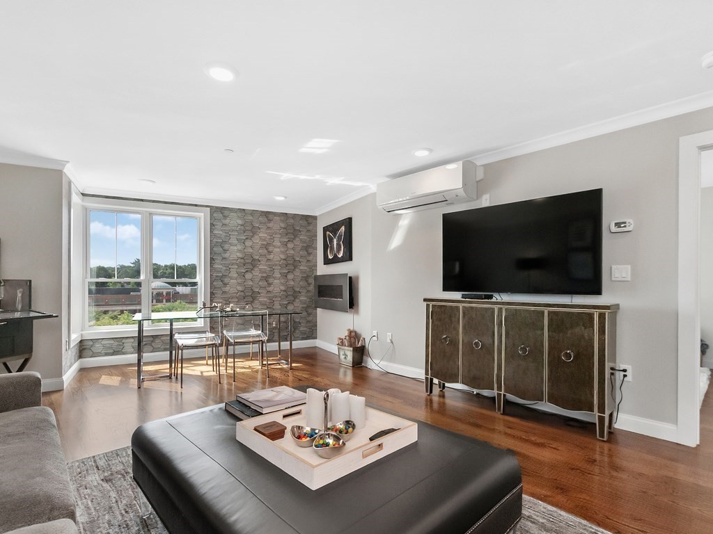 1789 Centre St, West Roxbury