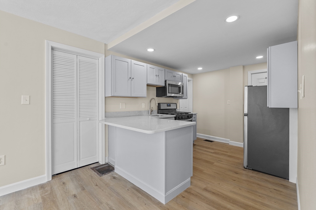 276 W 3rd St, South Boston