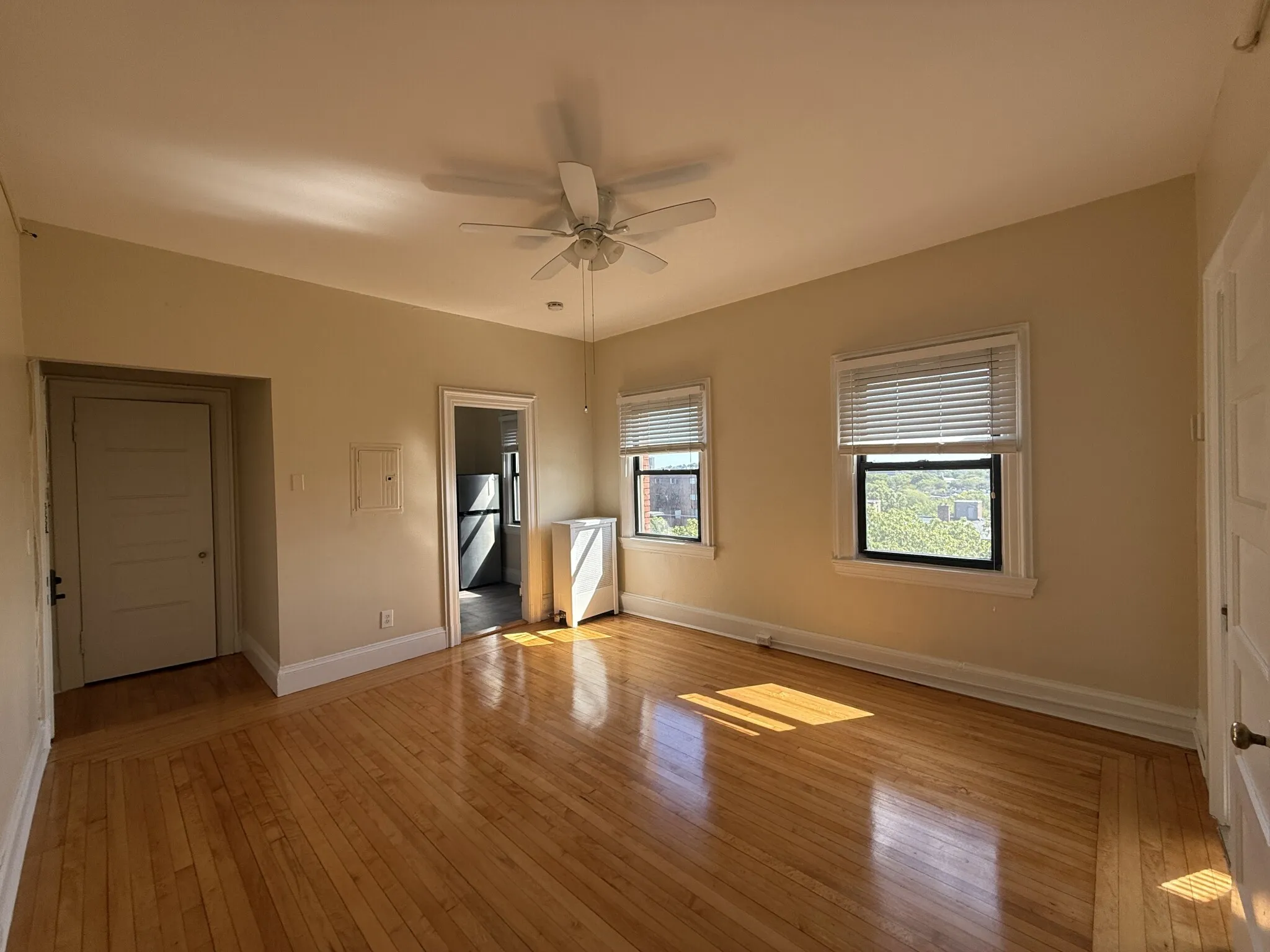 1470 Beacon St, Corey Hill