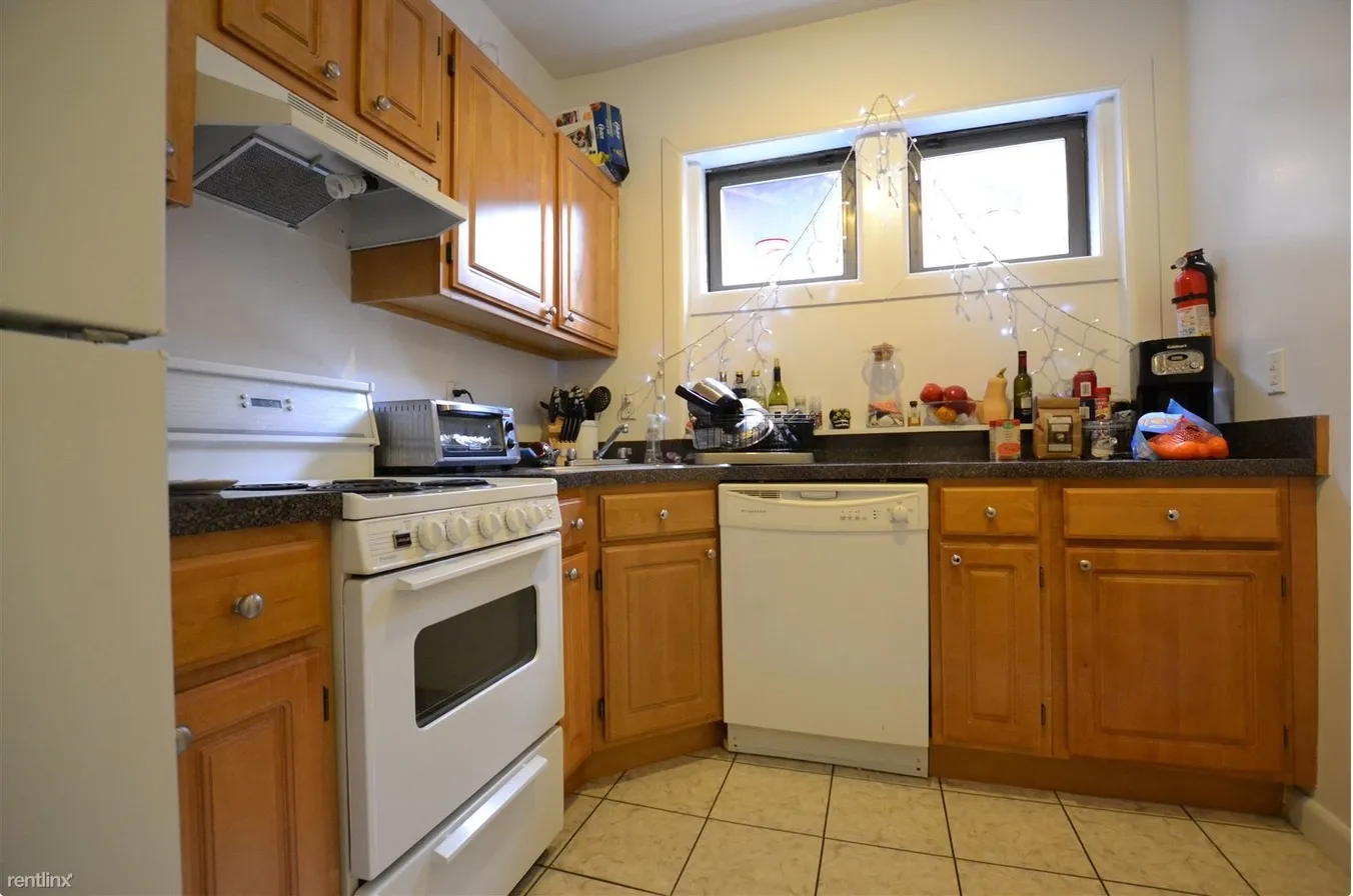 1950 Beacon St, Brighton