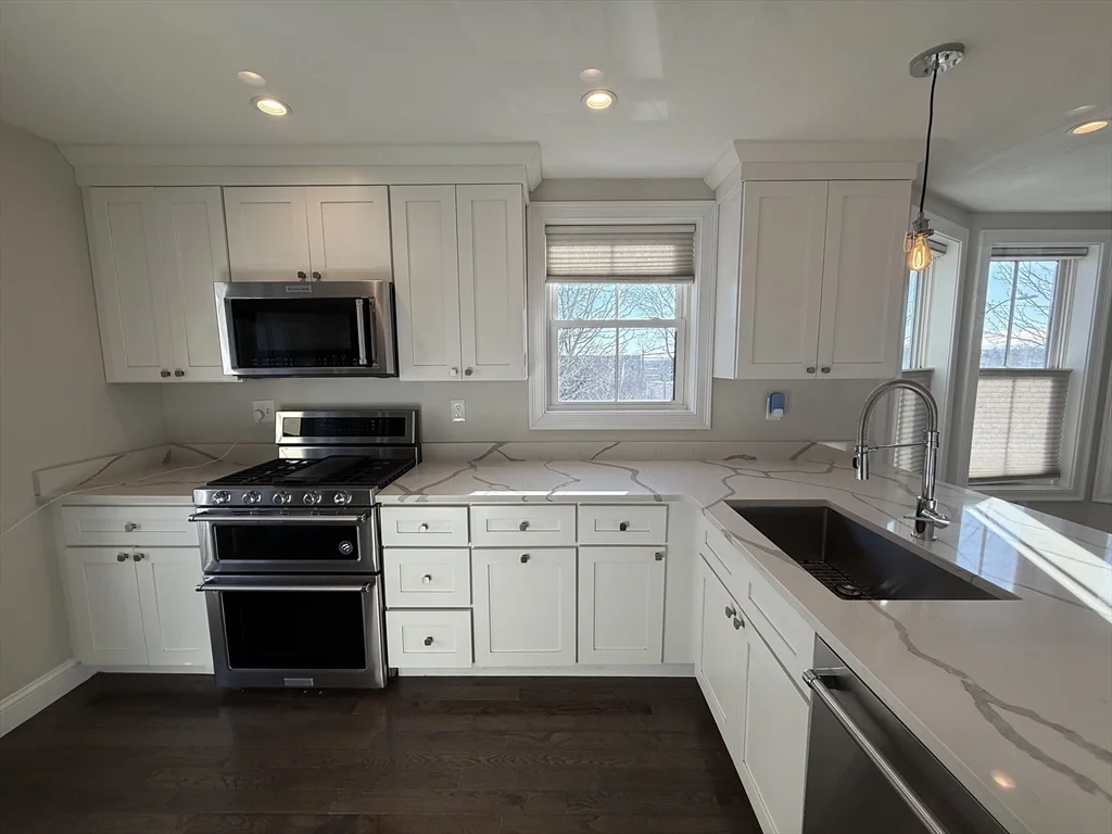 62 Harvard Ave, Hyde Park