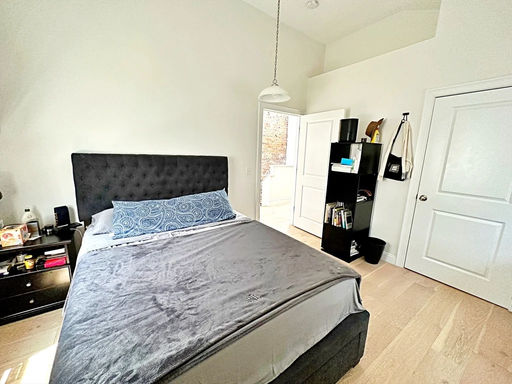 111 Maverick St, East Boston